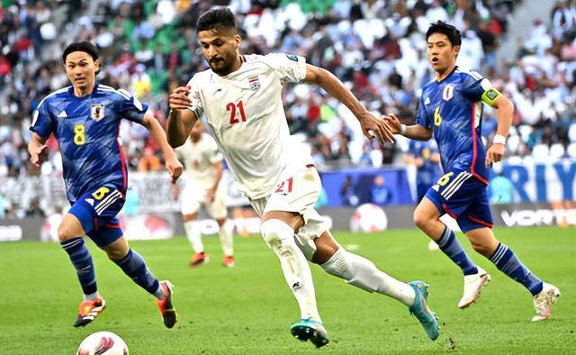 西亚卡姆遭遇三连败，日本队教练面临压力！(42名日本甲级战犯名单)