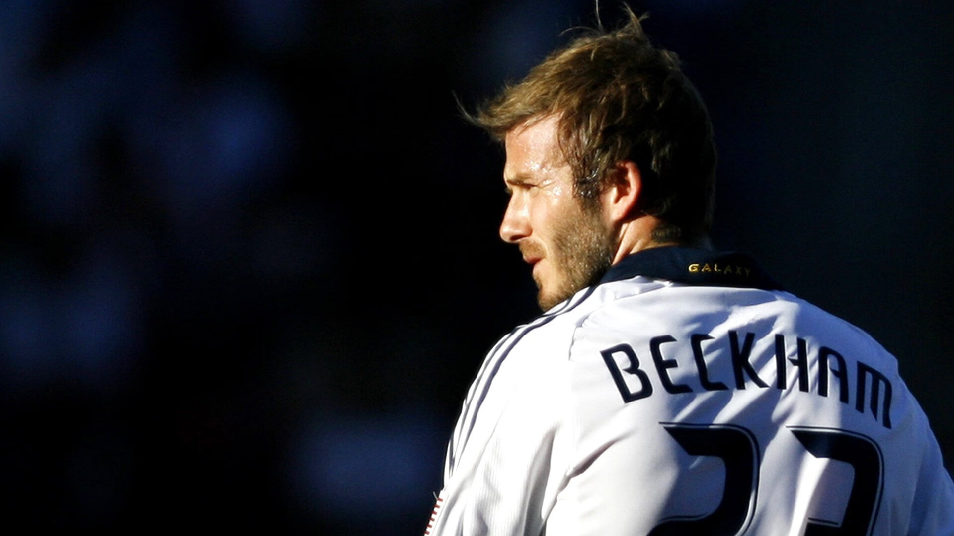 九游体育-C罗赛后谦逊发言登热搜，圣安东尼奥马刺险胜丹佛掘金引发热议